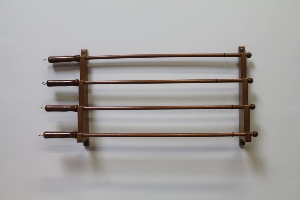 Support pour porte journaux avec 4 porte-journaux